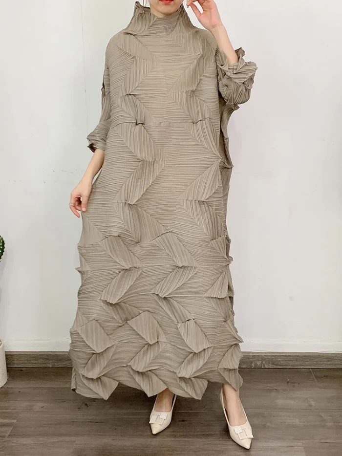 GVUW Pleated Lace-up A-line Dress For Women Solid Color Turtleneck Loose Elegant Diamonds Dresses Female DLZ124106