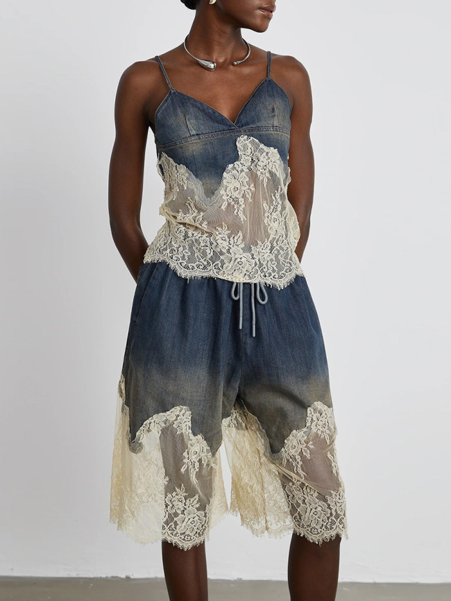 EAM  Hit Color Spliced Lace Two Piece Set For Women V Neck Sleevelss Tops High Waist Loose Shorts Chic Denim Sets Female DLZ5205