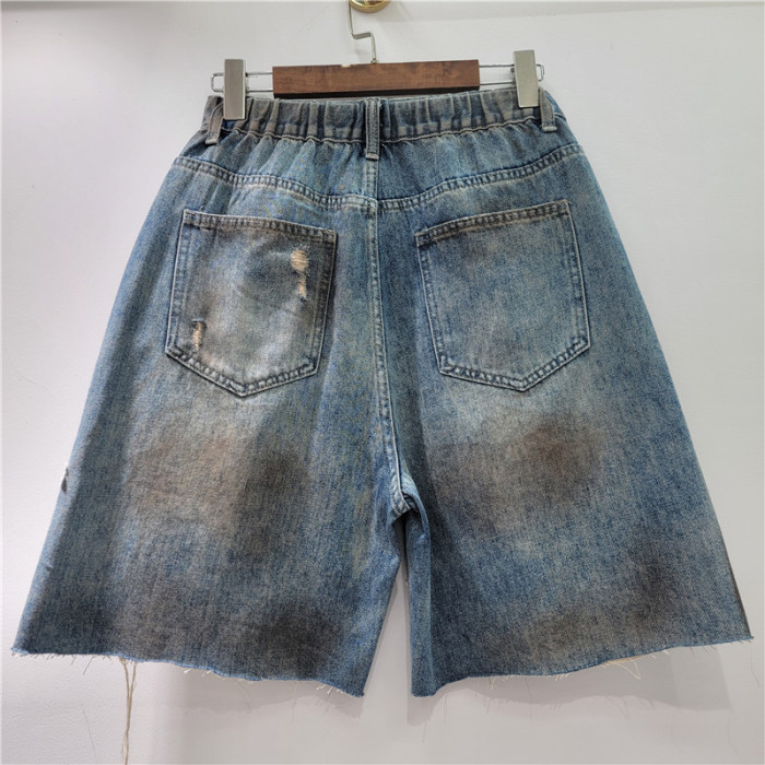Lace-patterned, brushed, perforated, rhinestone and stretchable denim shorts DLZ060605