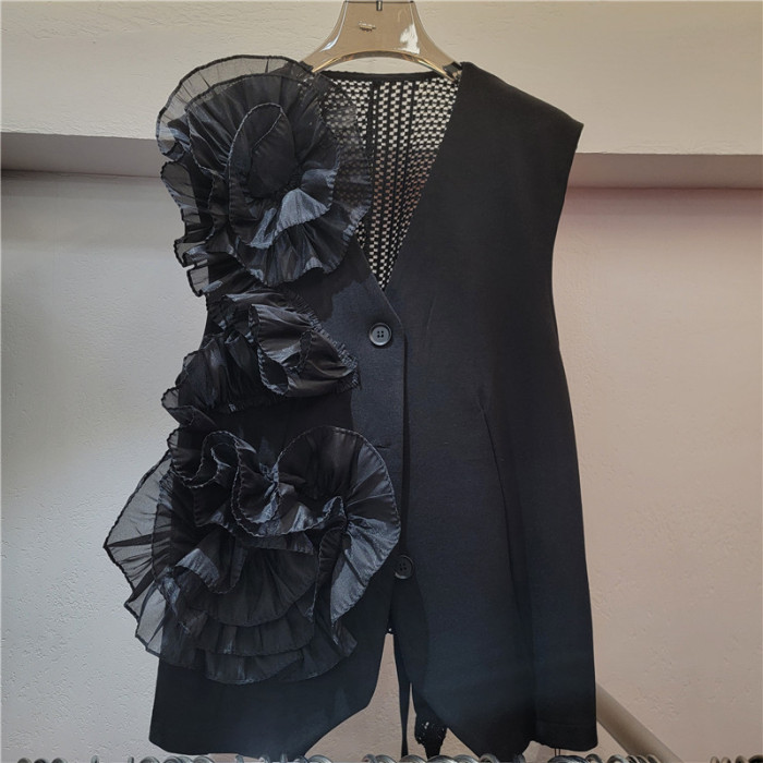 Fashionable and unique design, slimming and concealing fat, black vest-style shirt  DLZ6501