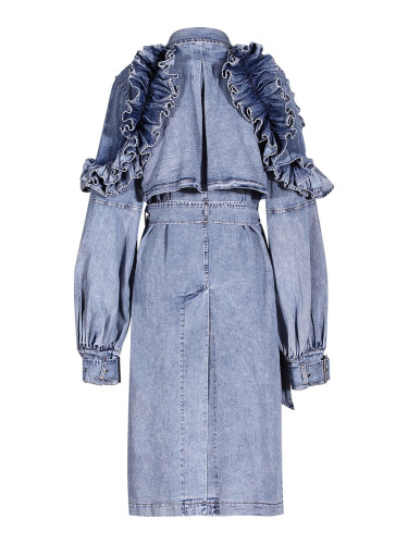 A stylish trench coat with a waist-hugging design and a denim leaf-shaped windbreaker style. DLZF9905S
