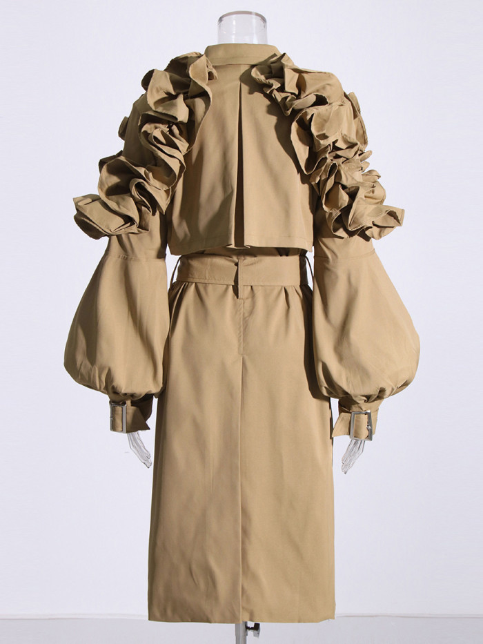 British-style elegant long coat with slimming effect and adjustable collar, featuring a spliced lace edge design. Women's wind jacket.  DLZF9905S