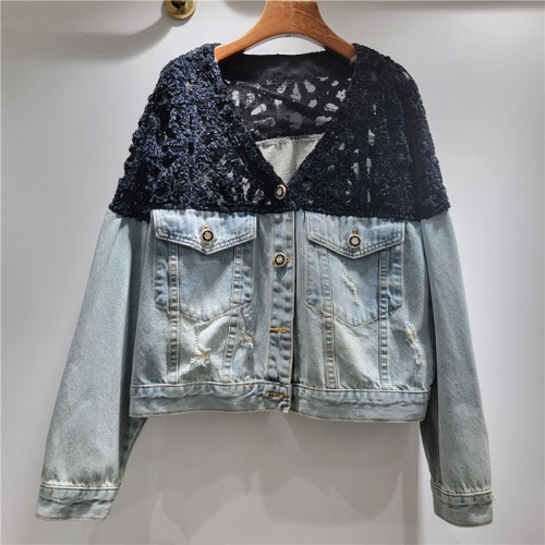 New style top with V-neck, long sleeves, short length, single button fastening, made of denim. DLZWT505
