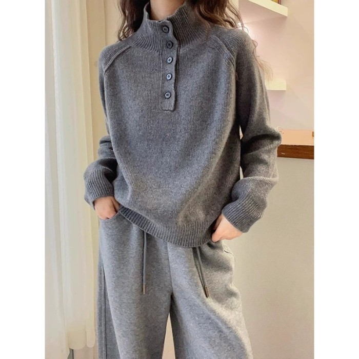 Buttoned sweater, European style knitted sweater  DLZMY802