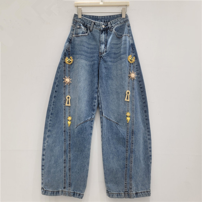 Metal snap decoration mid-rise wide-leg denim pants, washed and distressed, knife-shaped long pants, casual and versatile.  DLZKZ2605