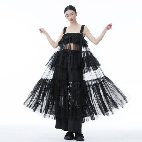 Net fabric see-through design blouse with cake-style shoulder straps and a long skirt. Summer new style, fashionable and unique dress. DLZLYQ0
