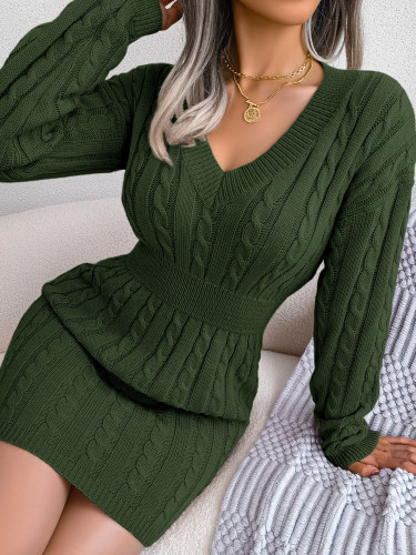 Fashionable fitted lace wrap-around dress with a curved waist and a sweater-style skirt  DLZBQ140