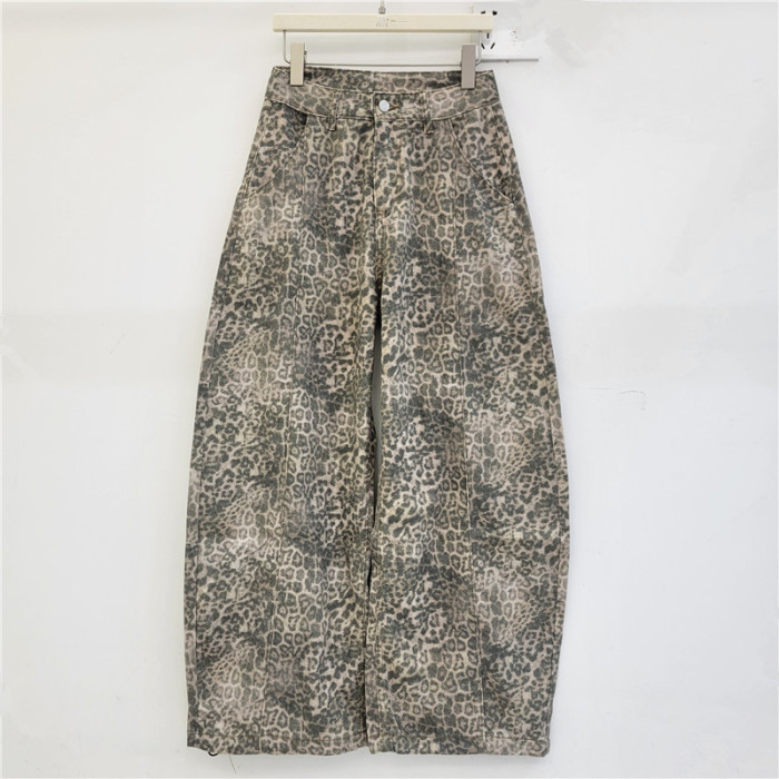Three-dimensional stitched curved knife print pants for women with a loose silhouette, featuring a stylish and casual design.  DLZBW309