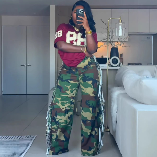 Camouflage side-stitched distressed wide-leg pantsCamouflage side-stitched distressed wide-leg pants  DLZMC0409