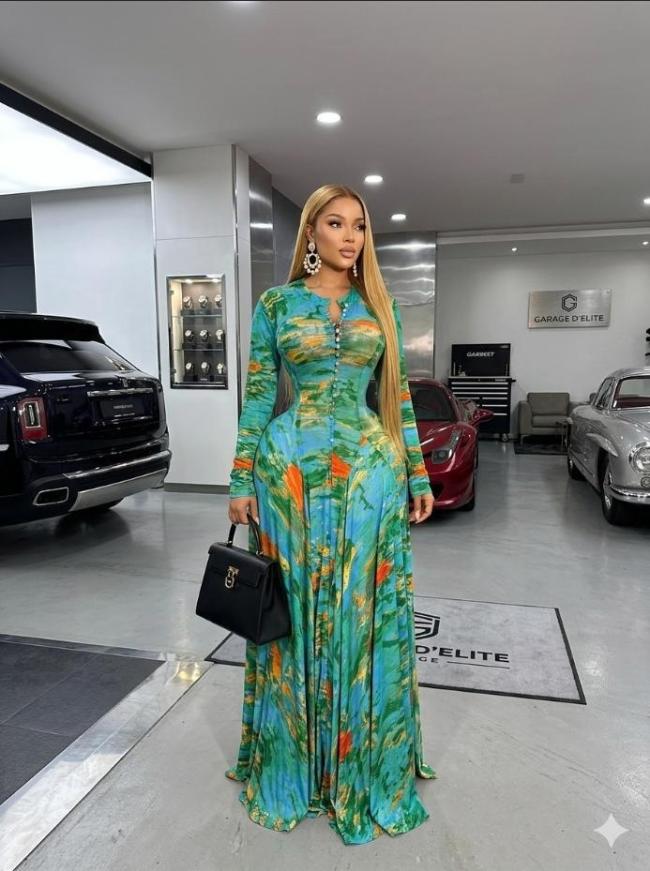 Formal dress with round-neck and printed design, single-button fastening, long-sleeved, evening gown  DLZQ5106
