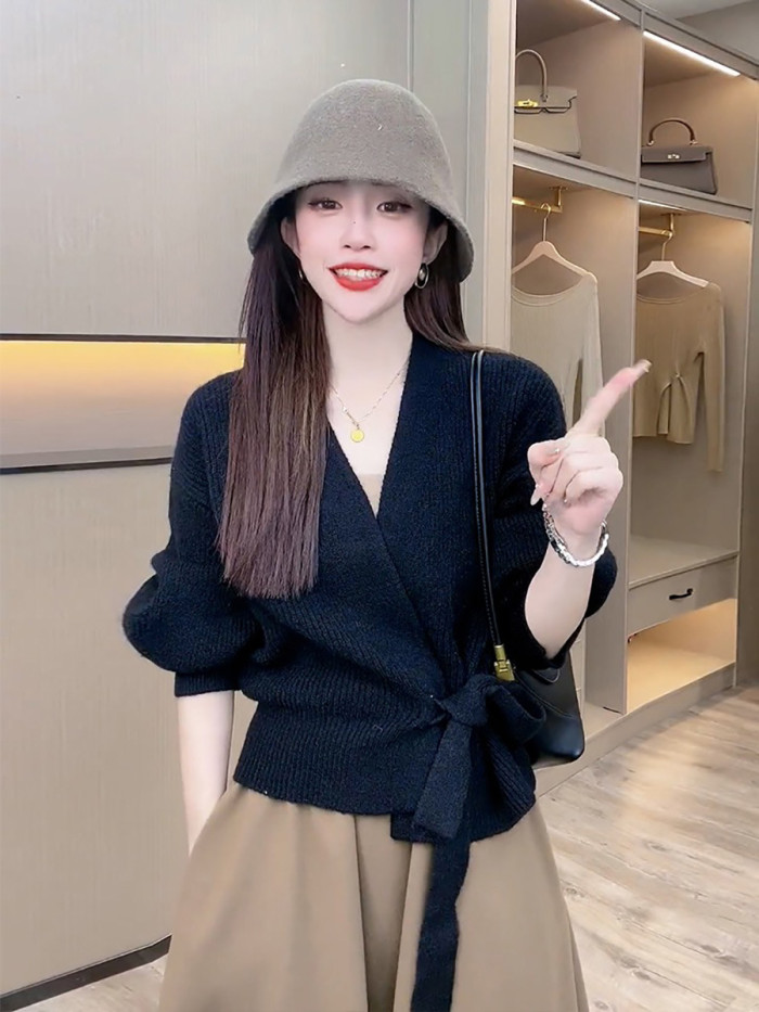 New style strap V-neck short-sleeved knitted cardigan with long sleeves  DLZMY5130