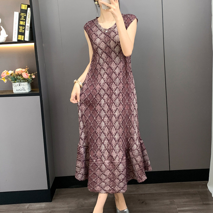 New pleated fitted round-neck lace A-line skirt long dress  DLZQZ5200