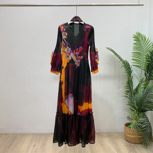 A slimming and flattering hand-woven floral dress with adjustable straps, suitable for all occasions and featuring pleated long skirt design. DLZMI17109
