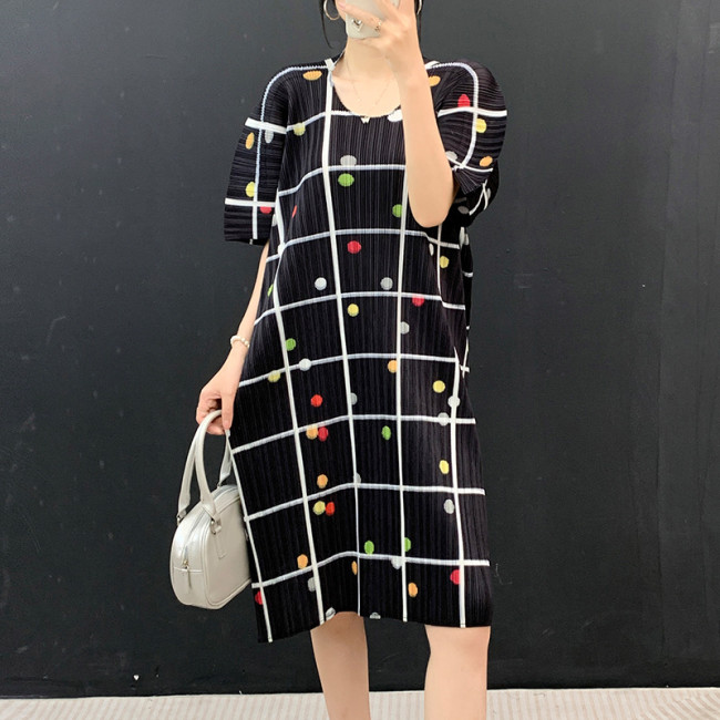 Ruffled round-neck short-sleeved slimming and elegant dress  DLZBX170