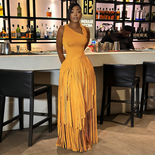 Feathery cape dress - an elegant and form-fitting dress  DLZcq26007