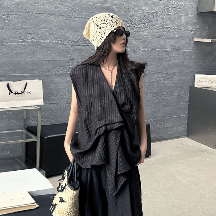  Women Black Brief Pleated Big Size Casual Blouse New V-Neck Sleeveless Shirt Fashion Tide Spring Summer   1DJ0948