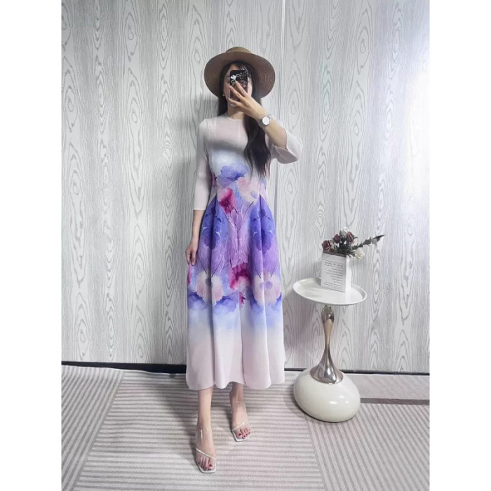 New modelNew pleated dress  DLZ06080
