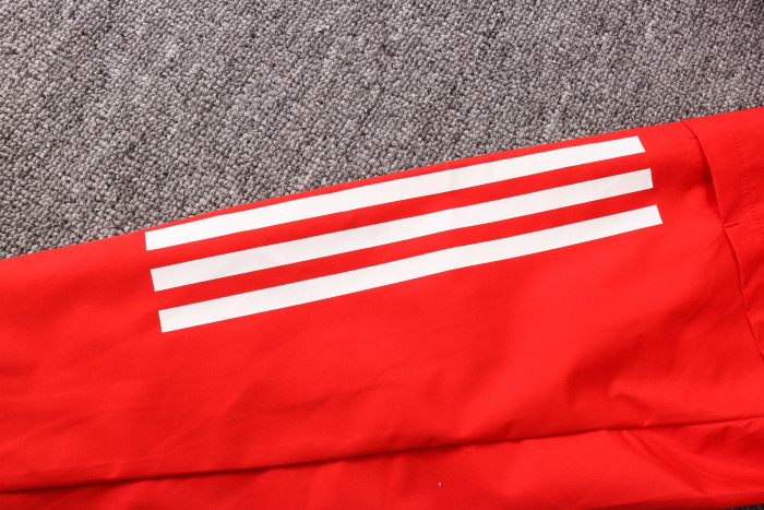 Bayern Munich Training Windbreaker 20/21 Red