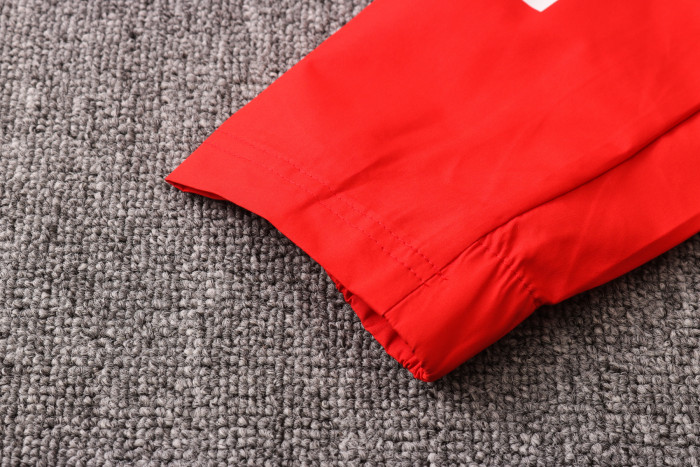 Bayern Munich Training Windbreaker 20/21 Red