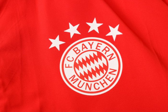 Bayern Munich Training Windbreaker 20/21 Red