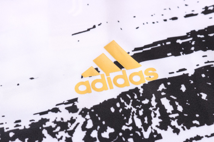 Juventus Training Jersey 20/21