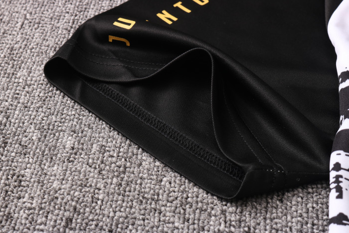 Juventus Training Jersey 20/21