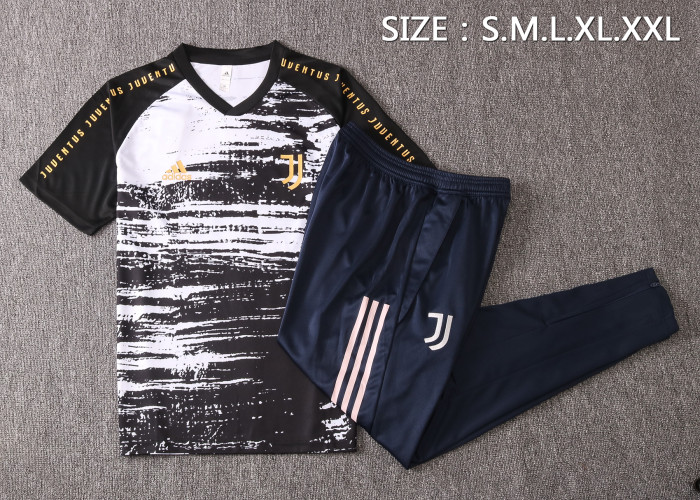 Juventus Training Jersey 20/21