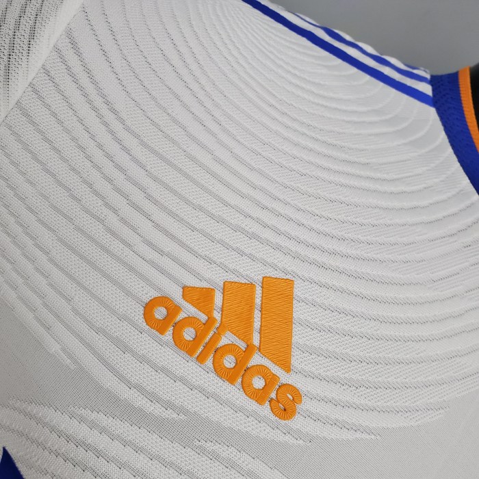 Real Madrid Home Player Jersey 21/22