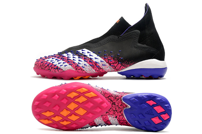 PREDATOR FREAK + TF Soccer Shoes