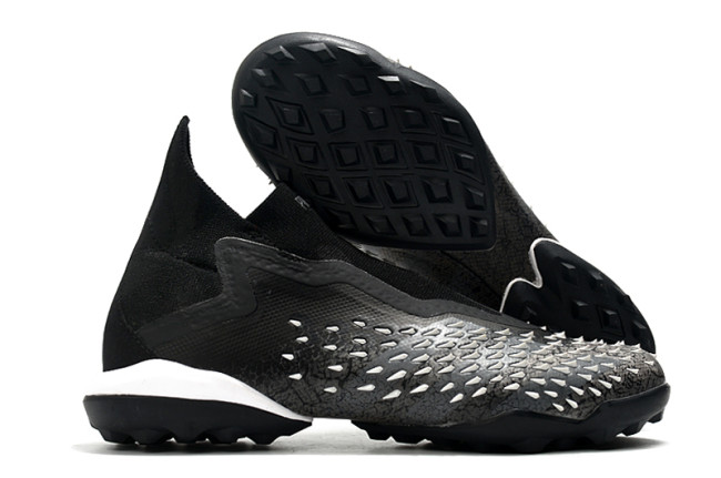 PREDATOR FREAK + TF Soccer Shoes