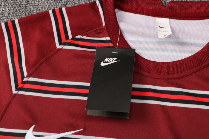 Liverpool Training Jersey 21/22 Red