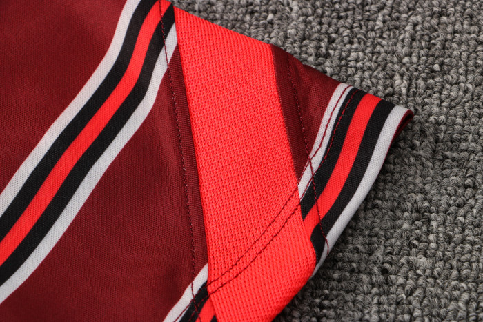Liverpool Training Jersey 21/22 Red