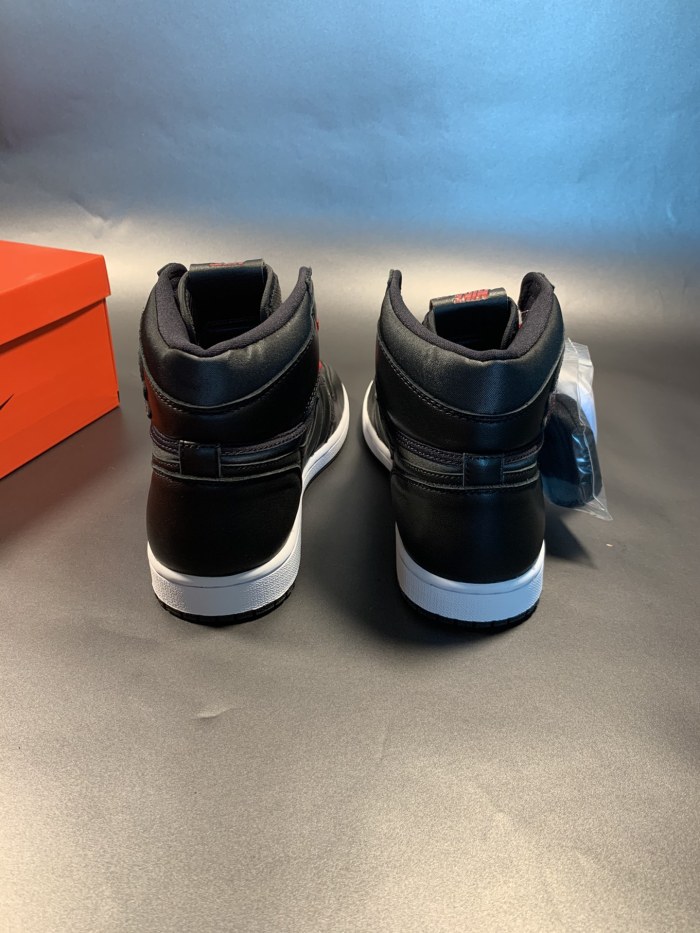Air Jordan 1 Retro High OG “Black Satin”