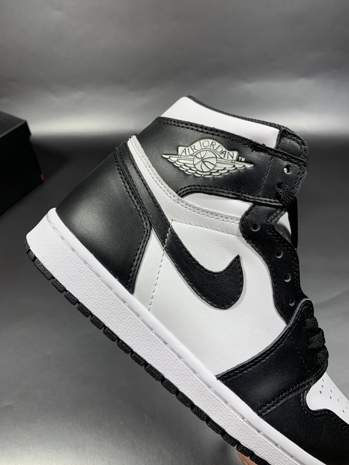 Air Jordan 1 Retro Black White