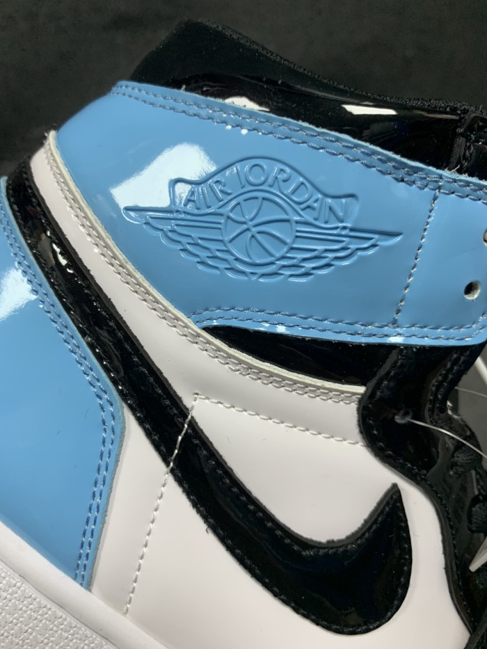 Air Jordan 1 Retro High Blue Chill