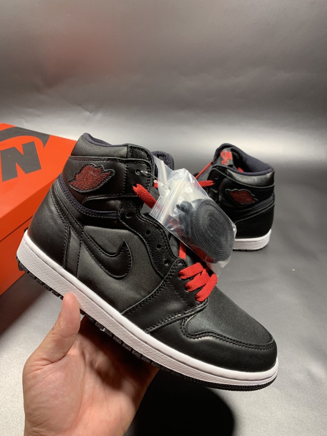 Air Jordan 1 Retro High OG “Black Satin”