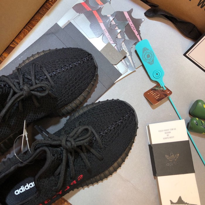 Yeezy Boost 350 V2 Red Letter