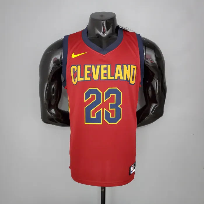 LeBron James Cleveland Cavaliers 2017 Swingman Jersey Red
