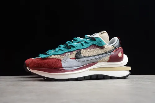 Nike LDWaffle Sacai Wine Red