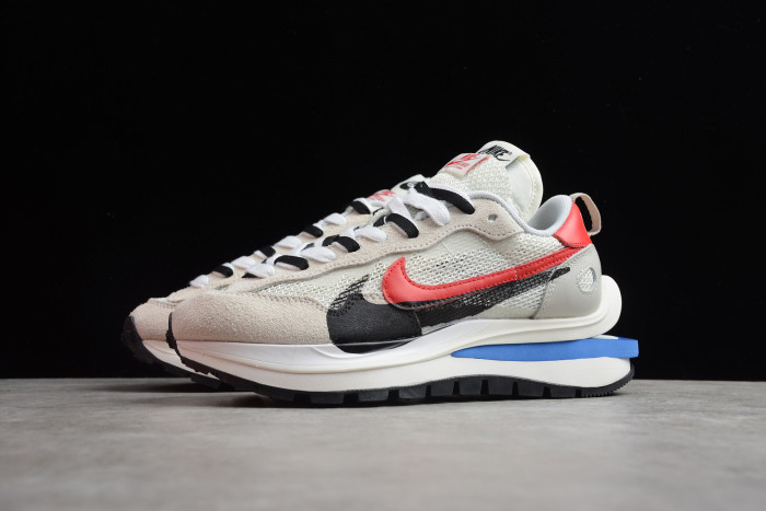 WMNS Nike LDWaffle Sacai White Red