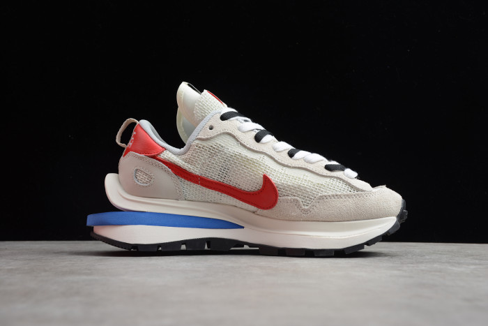 WMNS Nike LDWaffle Sacai White Red