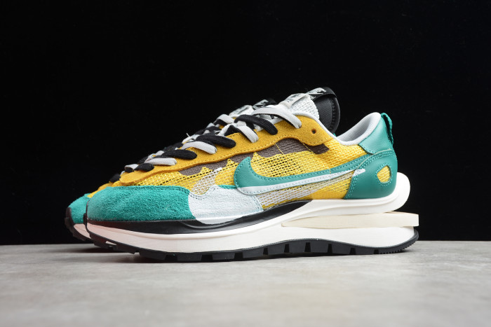Nike LDWaffle Sacai Green Yellow