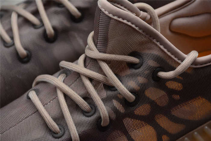 YEEZY BOOST 350 V2 “Mono Mist” EF4275