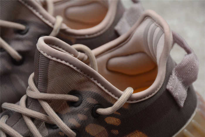 YEEZY BOOST 350 V2 “Mono Mist” EF4275