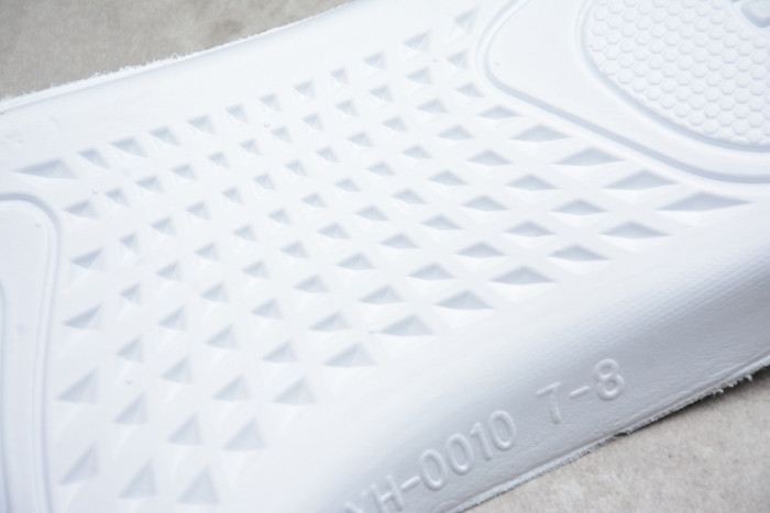 Yeezy 350 V2 “Lundmark”  FU9161