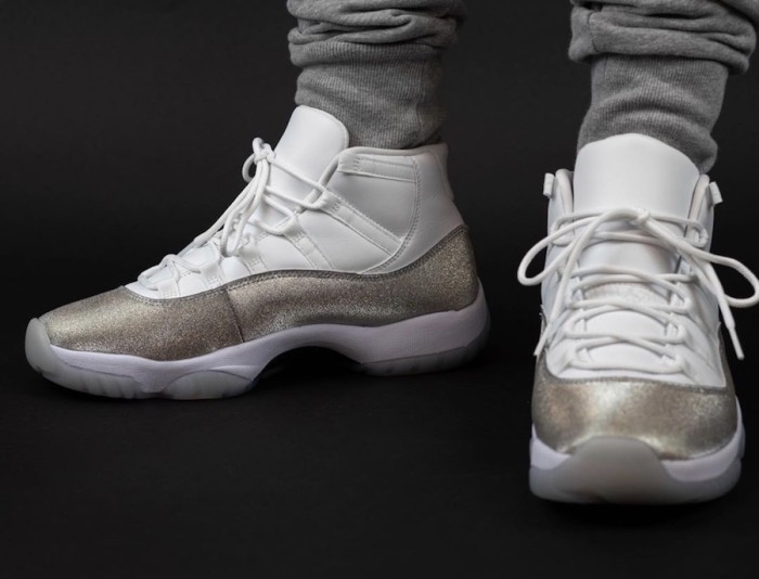 Air Jordan 11 WMNS “Metallic Silver” AR0715-100