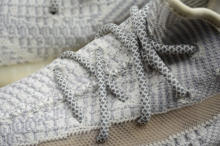 Yeezy 350 V2 “Lundmark”  FU9161