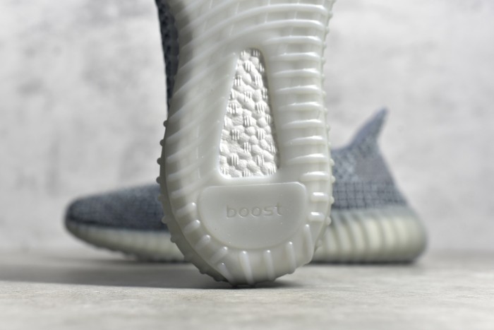 Yeezy Boost 350 v2 GY7657