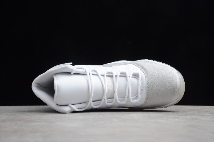 Air Jordan 11 WMNS “Metallic Silver” AR0715-100