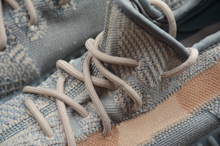 Yeezy Boost 350 V2 FZ5421